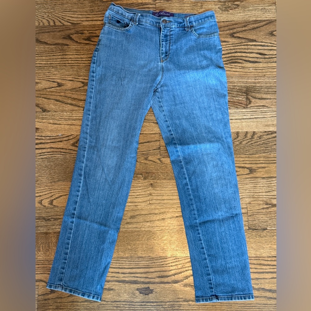 Gloria Vanderbilt Amanda Light Blue Denim Jeans – Women’s Size 8